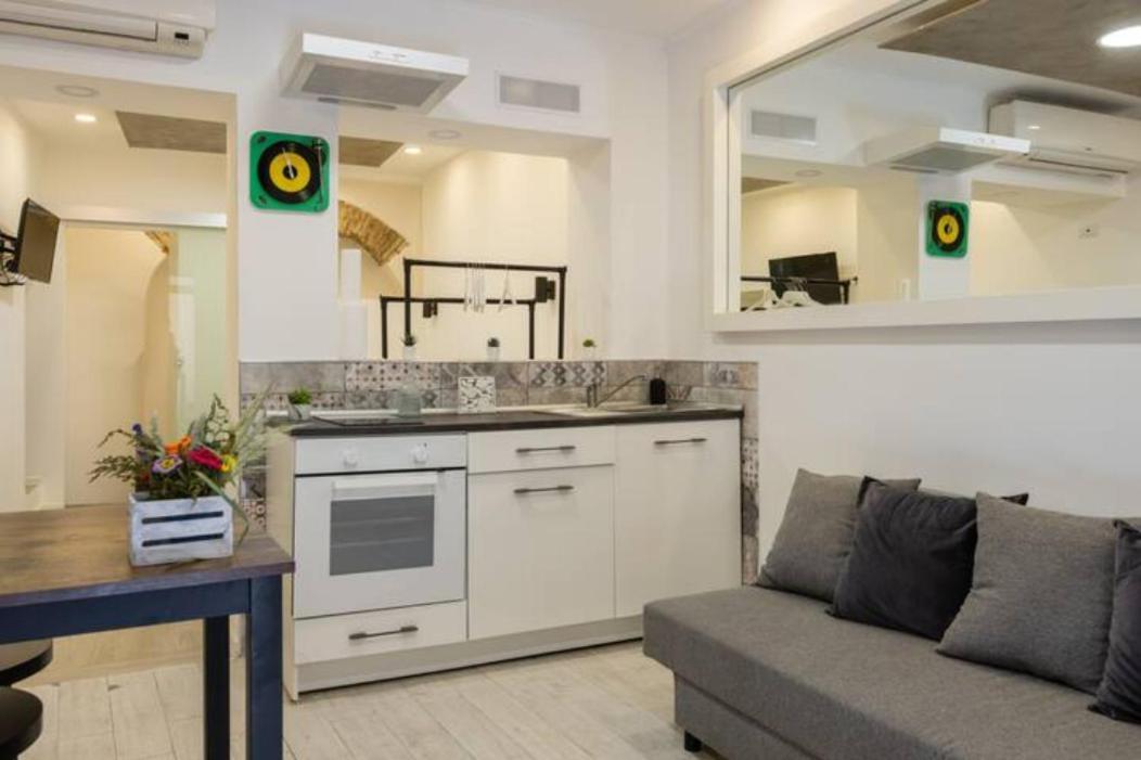 Historical Workshop Apartment - Fico โรม ภายนอก รูปภาพ